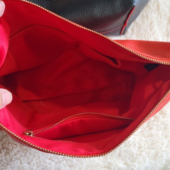 BCBG Paris reversible tote with crossbody bag - Picture 2 of 8